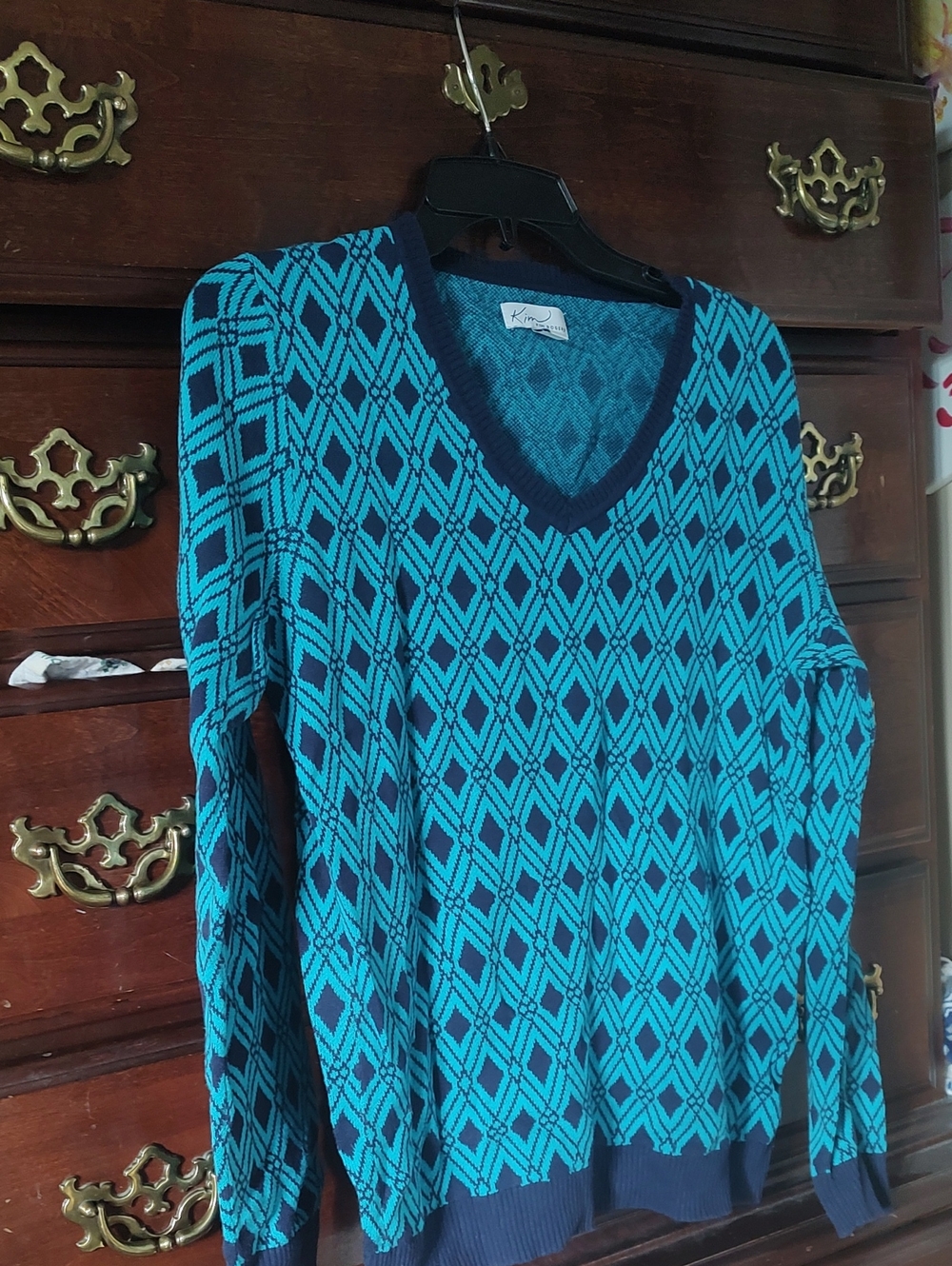 Kim Rogers/ Diamond-Pattern V-Neck Sweater